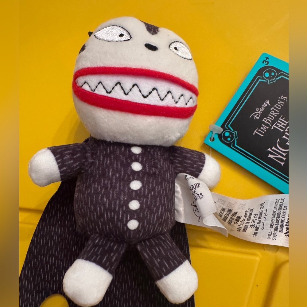 Disney Parks Nightmare Before Christmas Vampire Teddy Magnetic Shoulder Plush